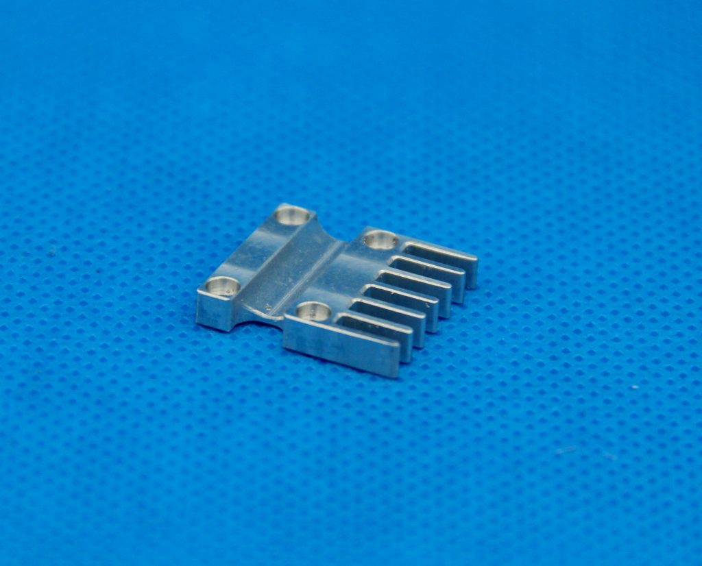 CNC MILLING MACHINING Extrusion aluminum METAL PART